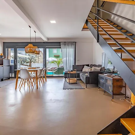 Cozy In With Kitchen Holiday home *